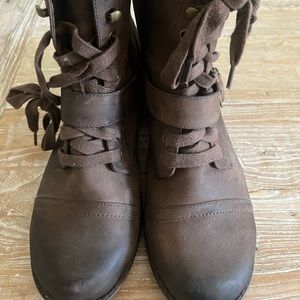 Tara M Teagan Rustic Boots Brown size 8  Brown suede leather.  Never worn.